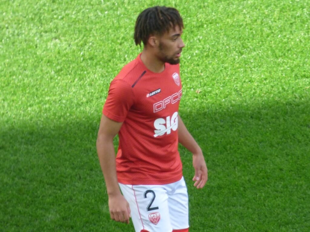 Transferts : né à Montreuil, Sacha Boey (Bayern) pisté par le Paris FC